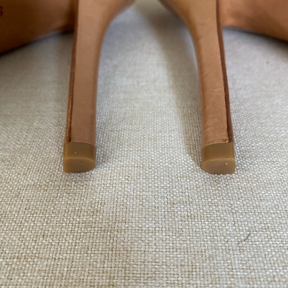 Women’s ALDO High Heel Pump - Picture 6 of 7